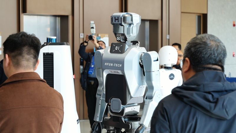  金华加速构建人工智能产业新格局，金漪湖大会汇聚资源推动融合发展；开放姿态吸引前沿力量，本地制造业沃土助力智能升级。 IT技术 金华加速构建人工智能产业新格局，金漪湖大会汇聚资源推动融合发展；开放姿态吸引前沿力量，本地制造业沃土助力智能升级。 IT技术