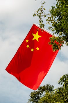 上市公司现金分红规模显著扩大；能源科技等多领域企业积极回馈投资者。