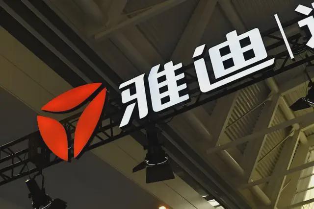  【技术复盘】雅迪OTA失控：一次后台更新如何摧毁万台电动车的用户体验 IT技术